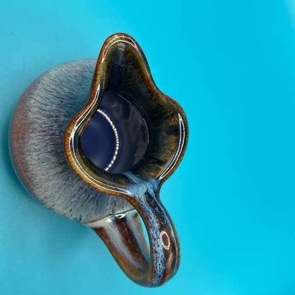 Bill Campbell art studio signed creamer - Picture 2 of 5